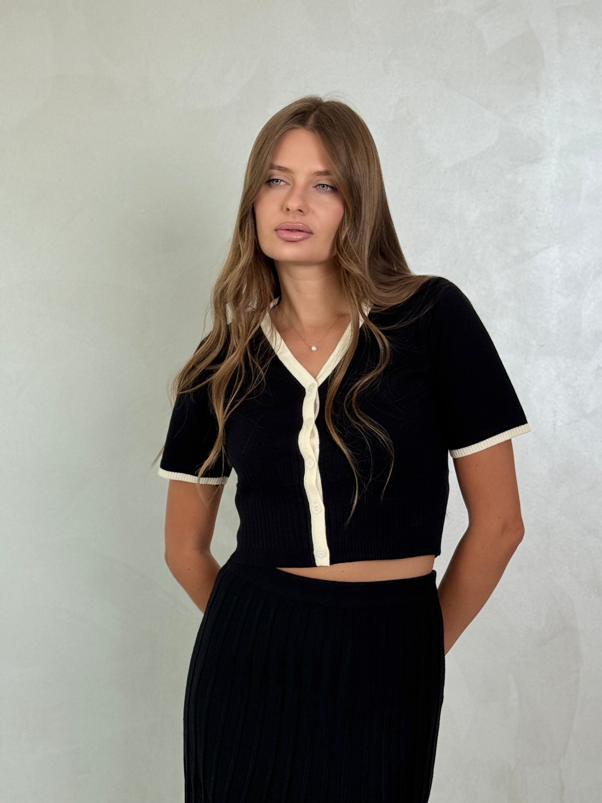Black Knit Vest & Skirt Set - ROXO