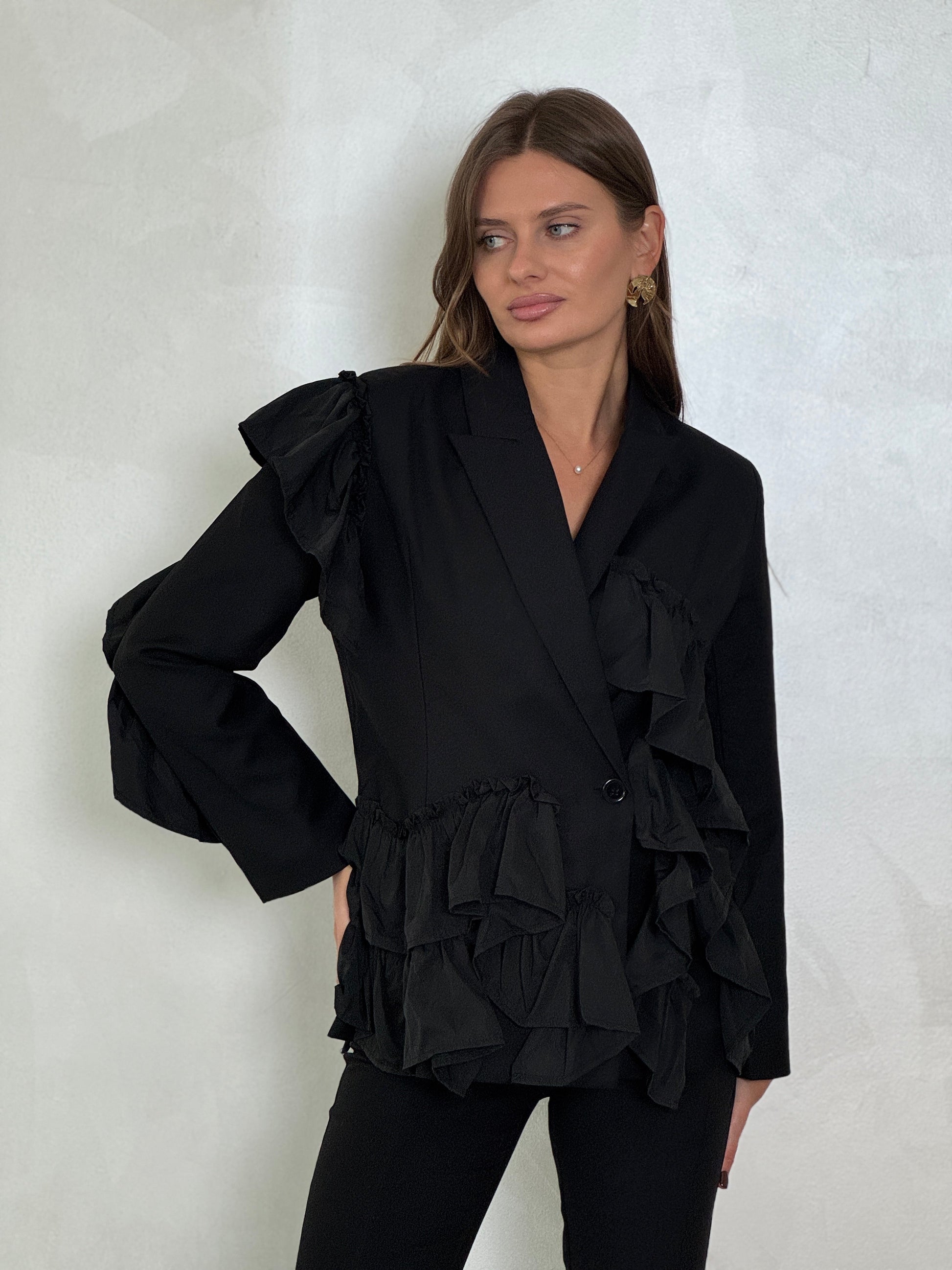 Black Ruffles Blazer - ROXO