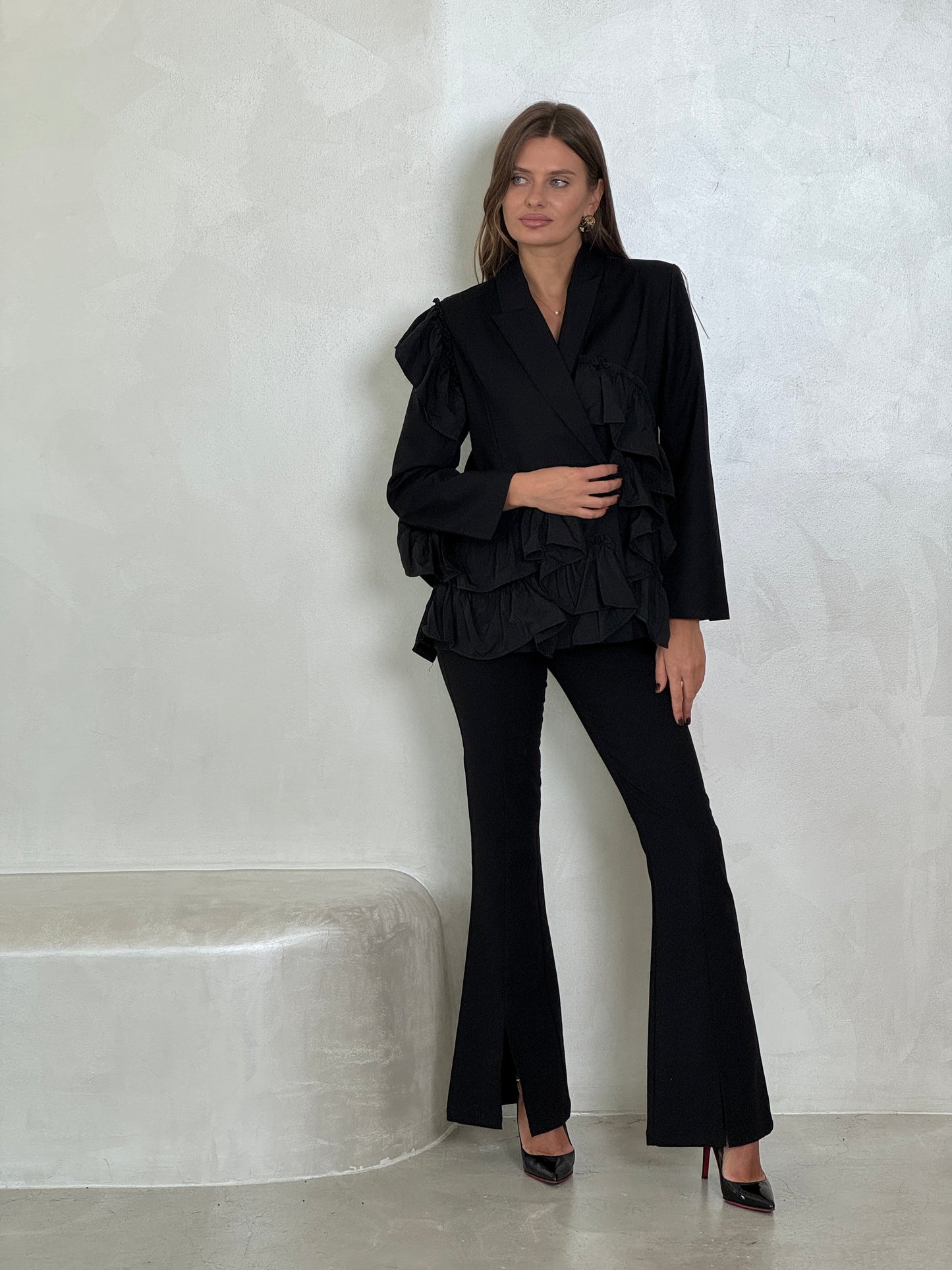 Black Ruffles Blazer - ROXO