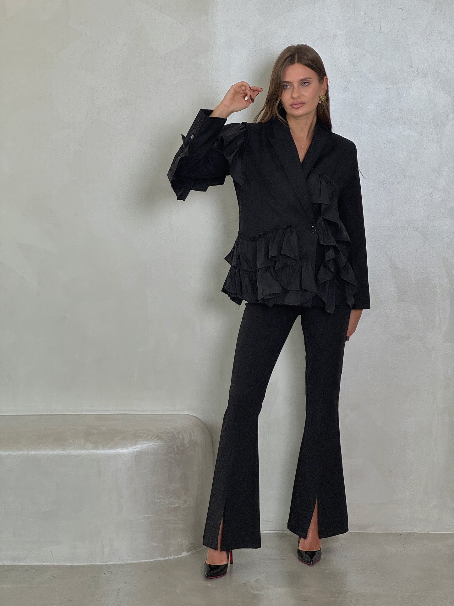 Black Ruffles Blazer - ROXO