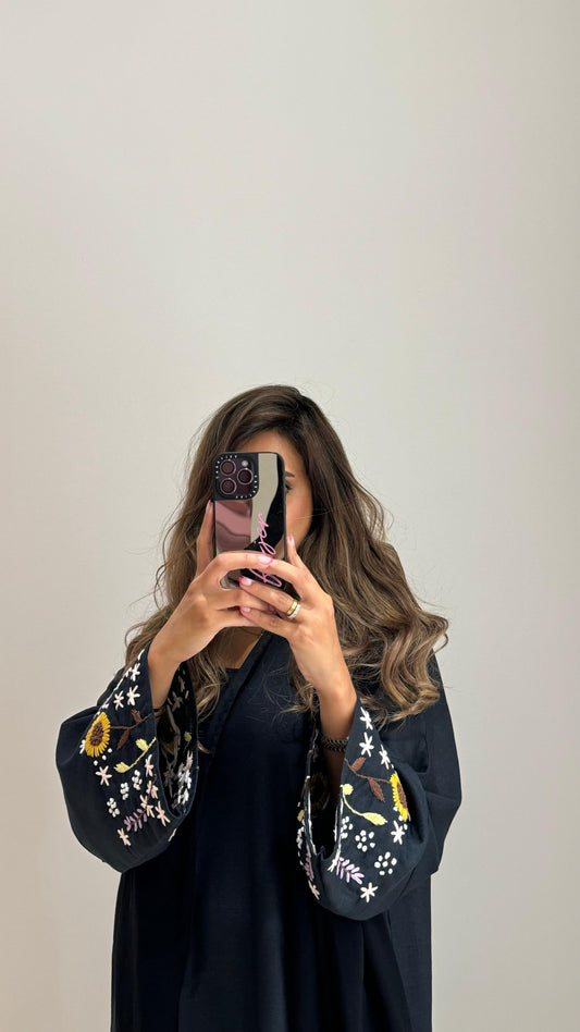 Demure Abaya in black π»πͺ»π·.