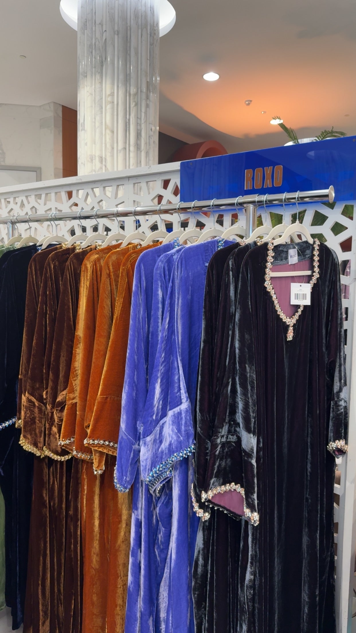 Jewel velvet kaftan in grey - ROXO