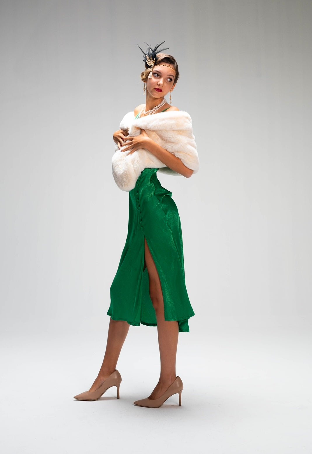 The Gatsby fur shawl in cream - ROXO
