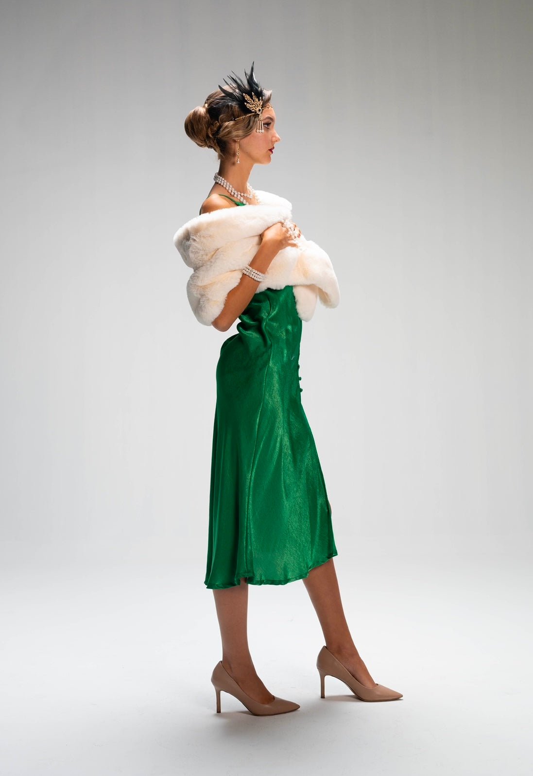 The Gatsby fur shawl in cream - ROXO