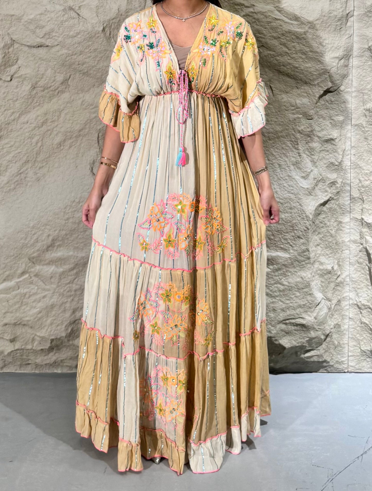 Vanilla dress - hand embroidery - ROXO