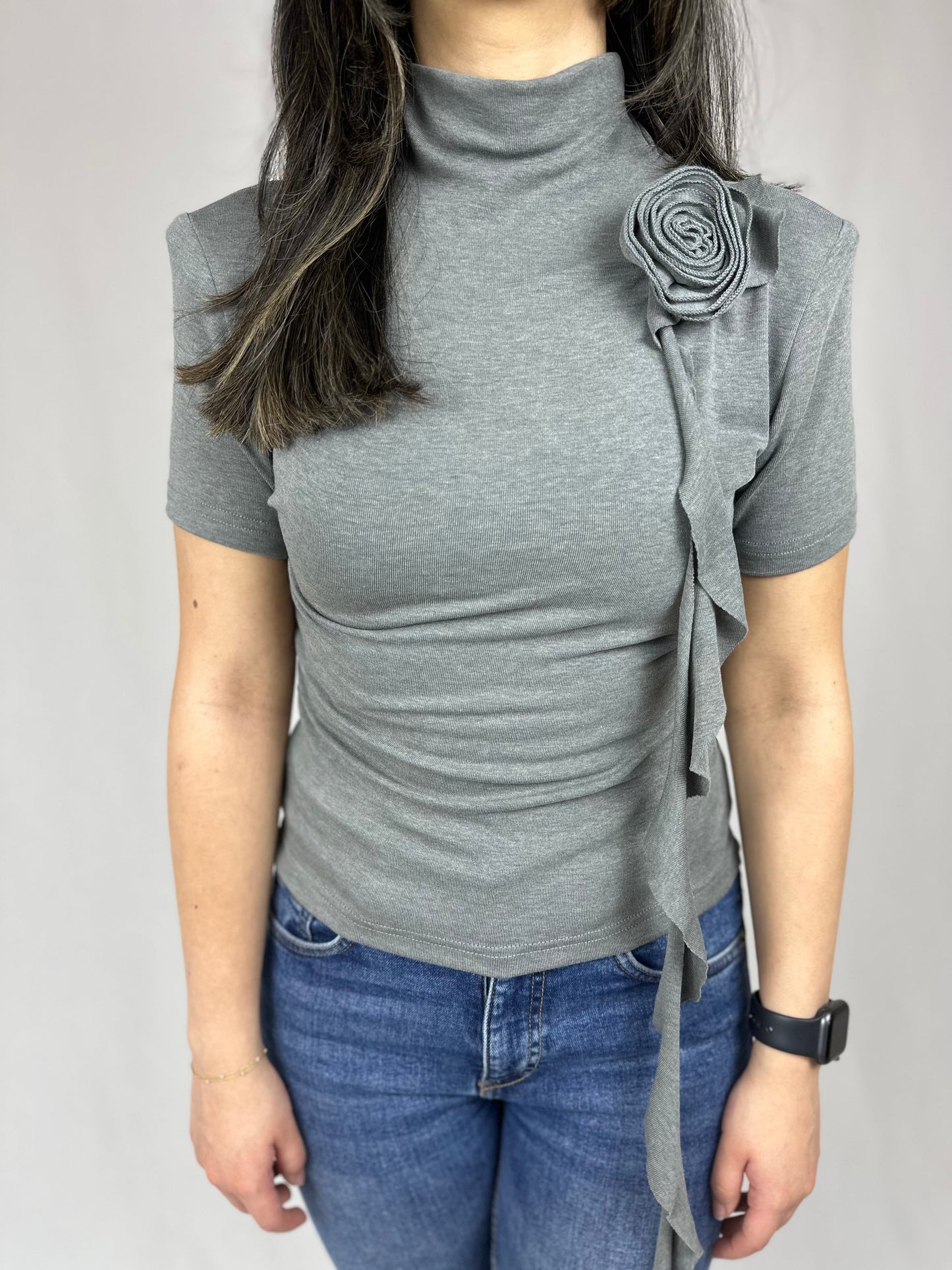 Gray 3d flower top short sleeve - Roxo