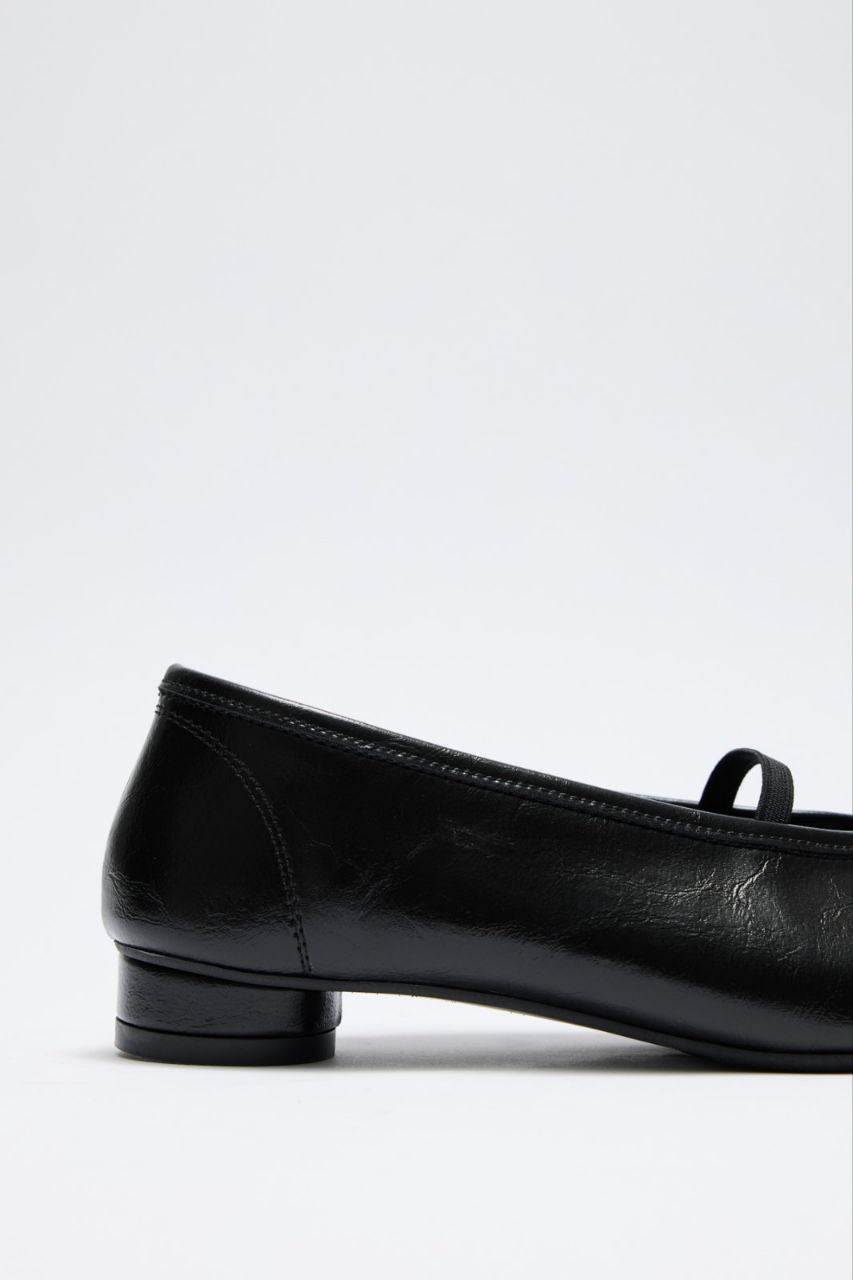 Soft leather kitten heel shoes (preorder)