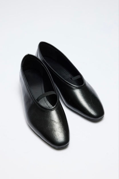 Soft leather kitten heel shoes (preorder)
