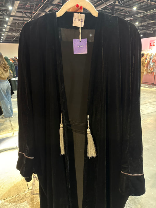 Bisht Black Velvet Abaya - ROXO