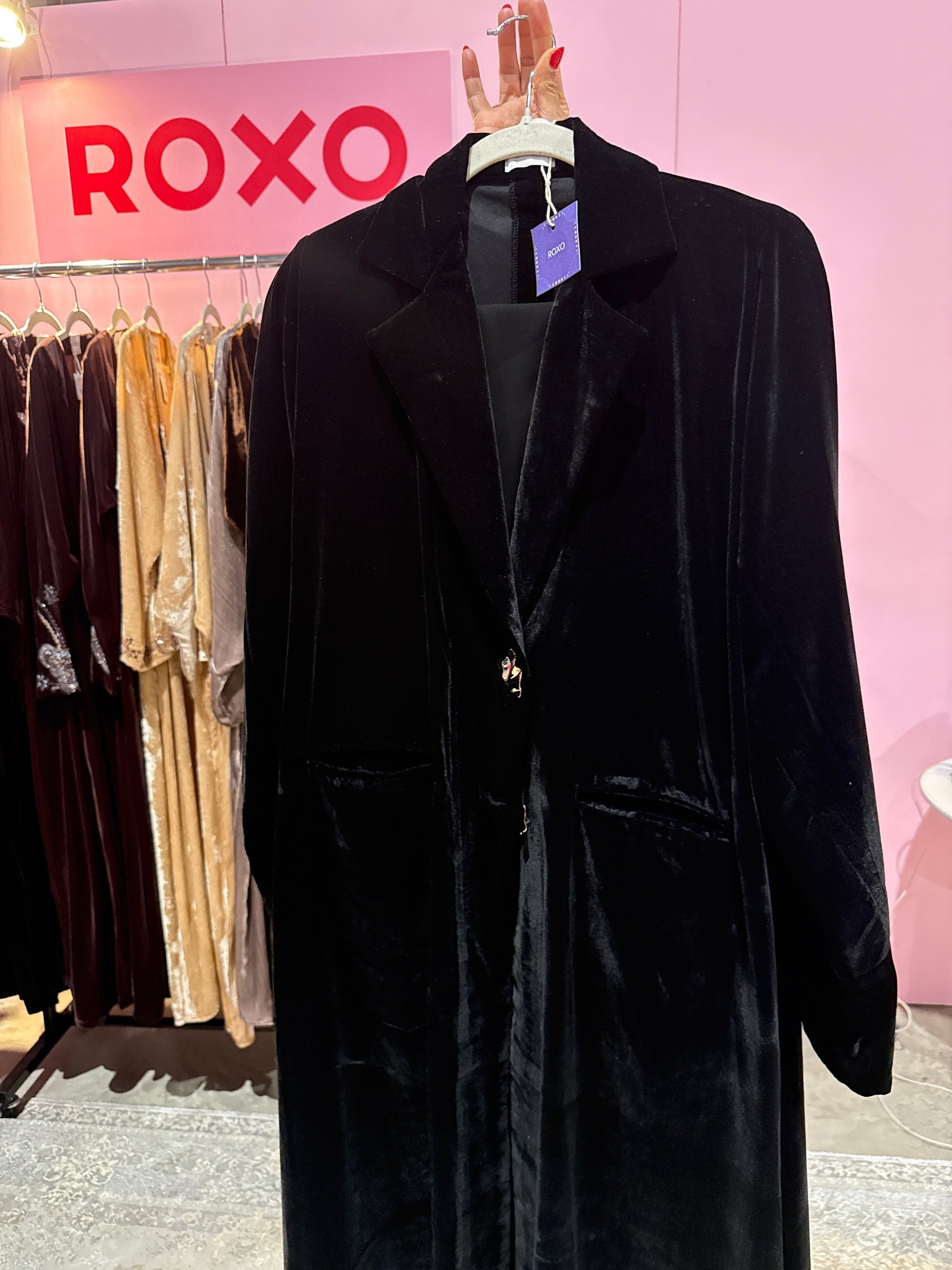 Black Velvet Blazer Abaya - ROXO