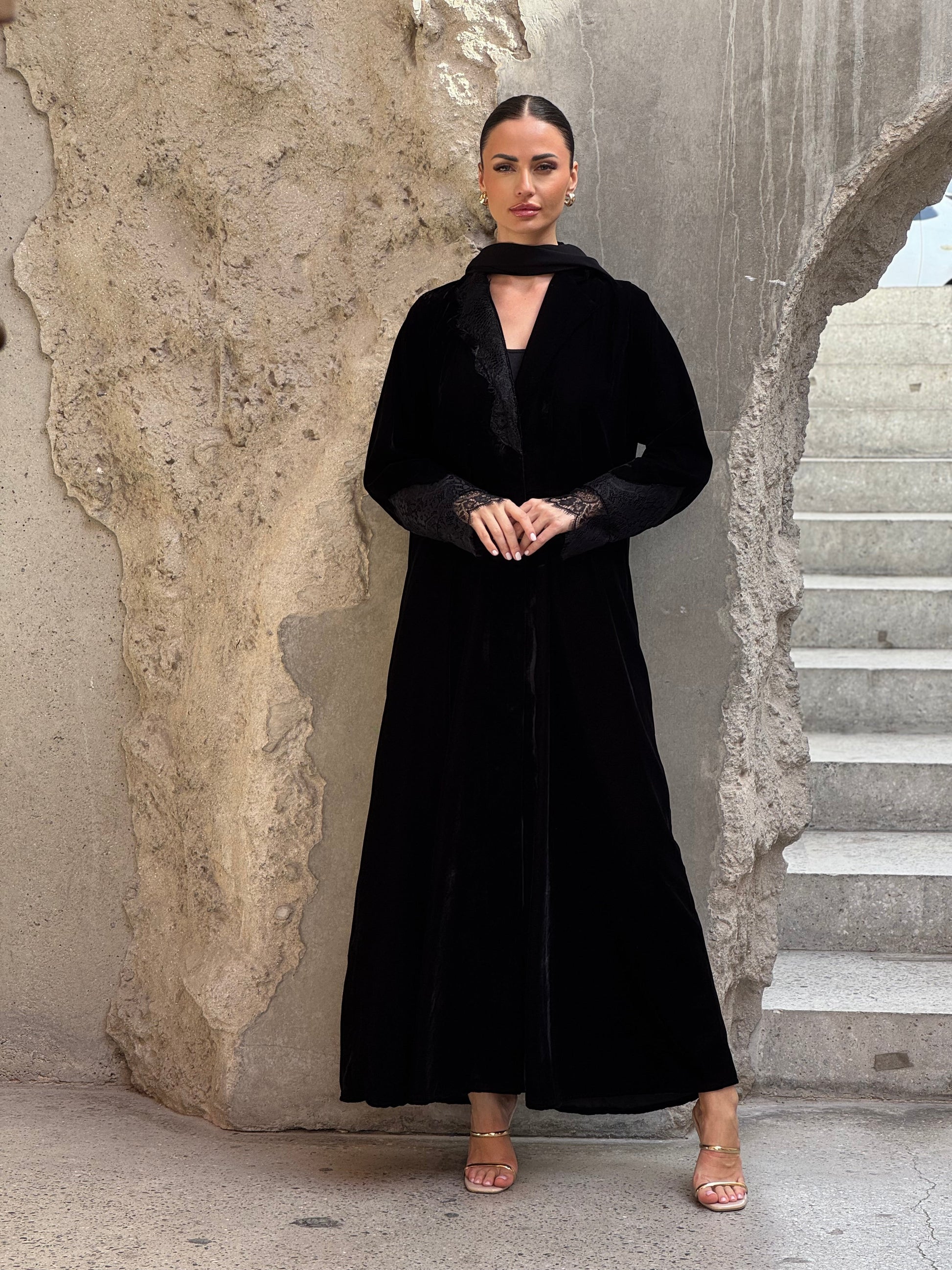 Black Velvet Dantel Blazer Abaya - ROXO