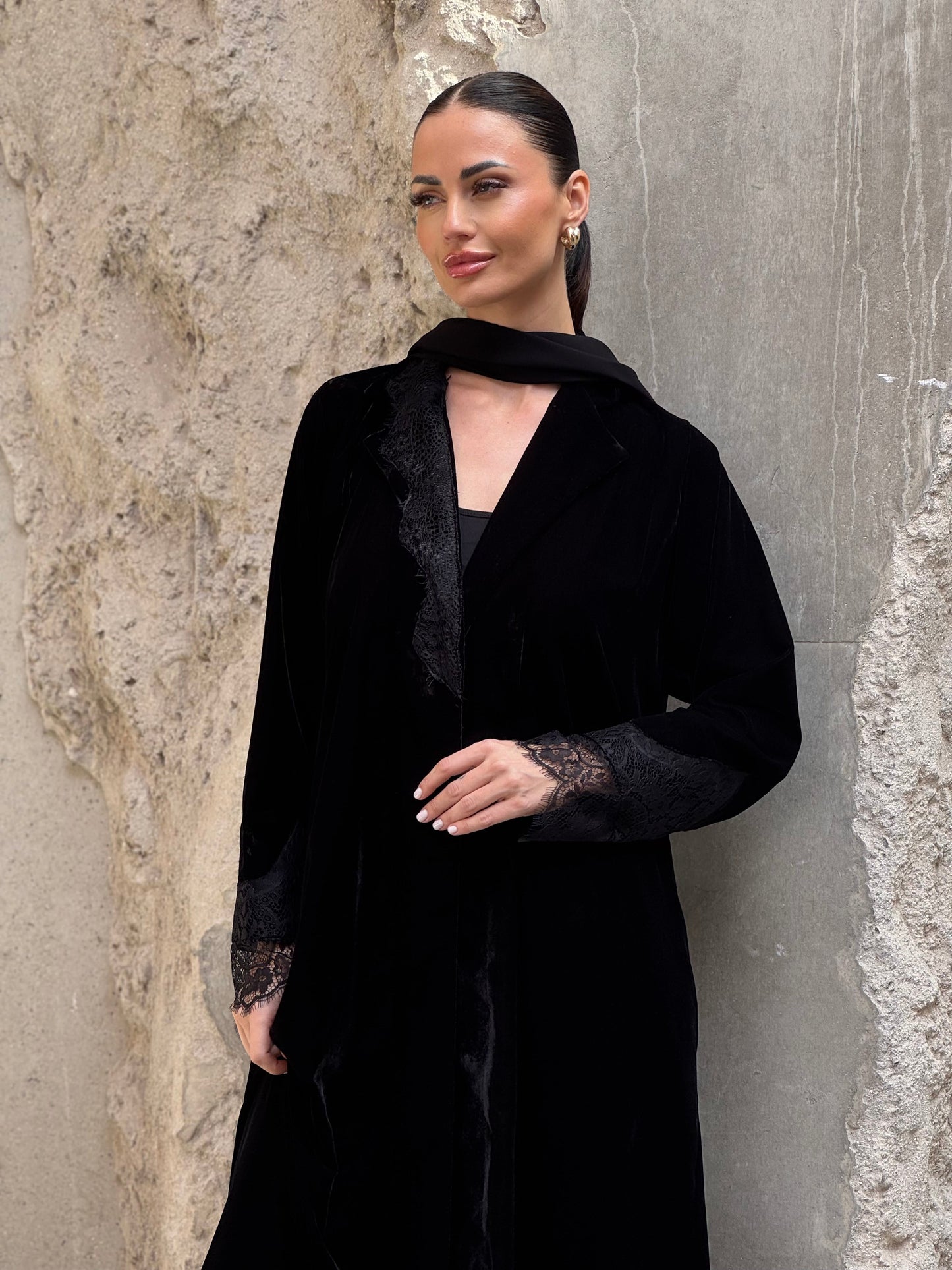 Black Velvet Dantel Blazer Abaya - ROXO