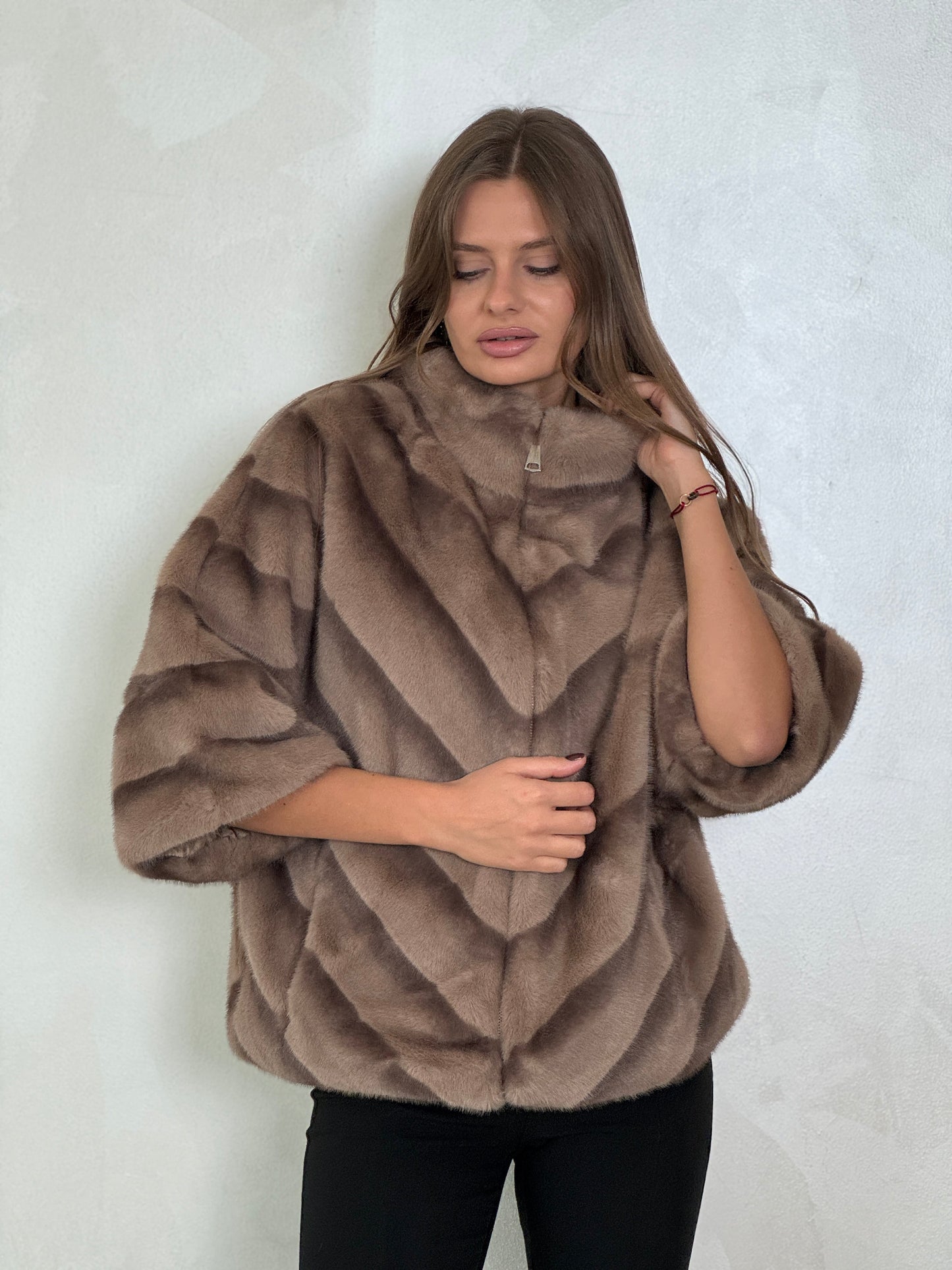 Cape jacket in faux fur - ROXO