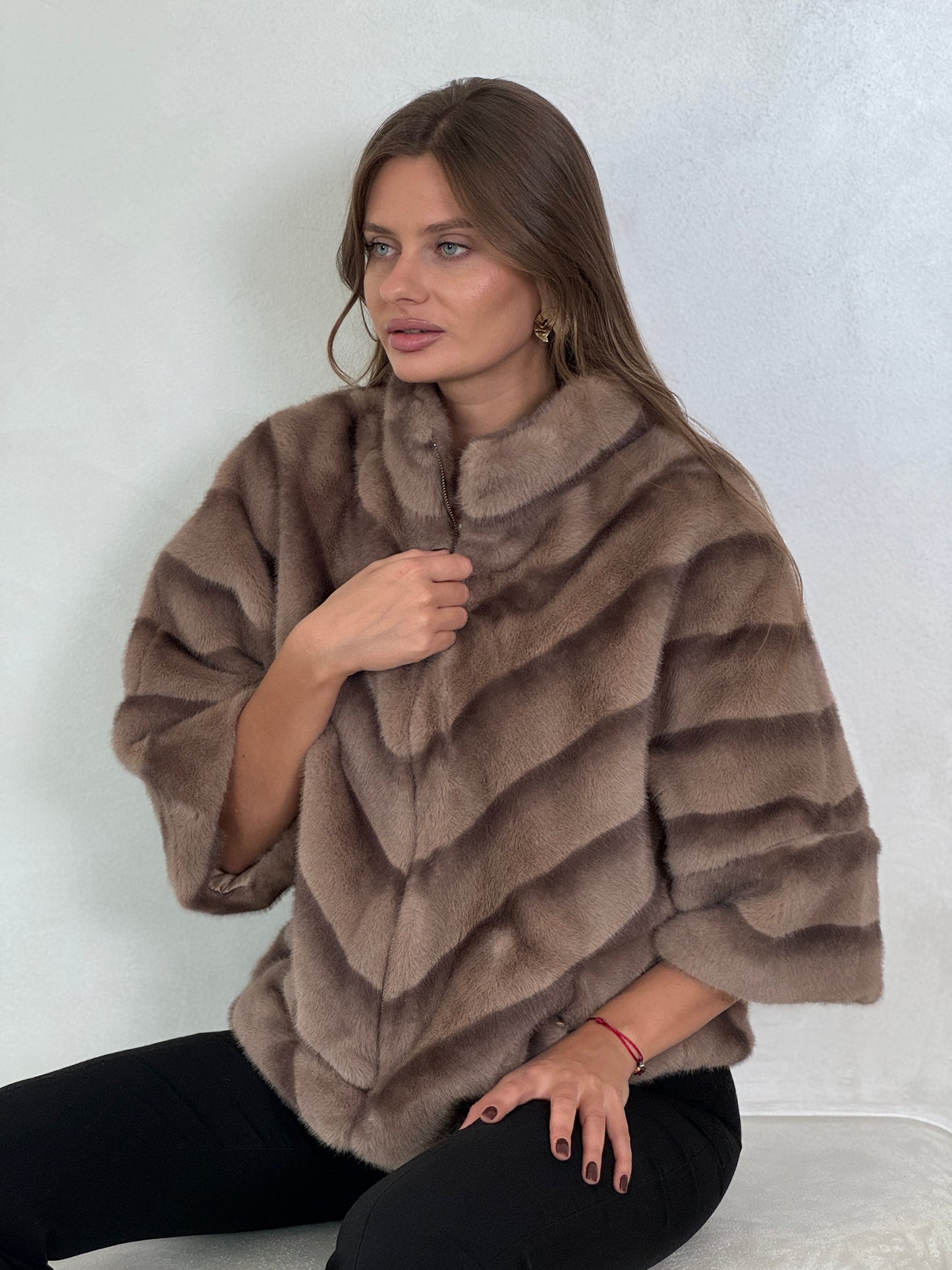 Cape jacket in faux fur - ROXO