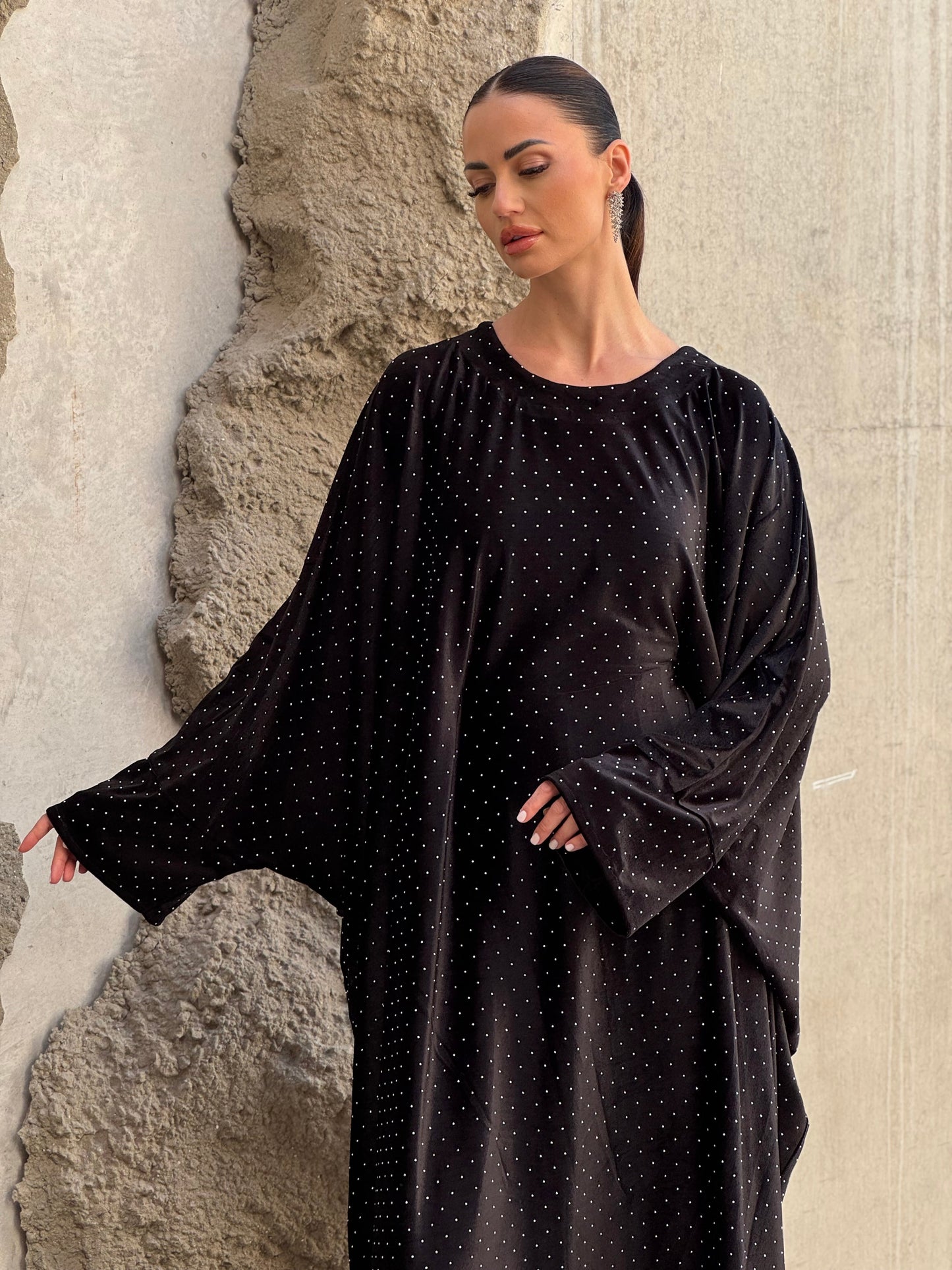 Crystals velvet kaftan in black - ROXO