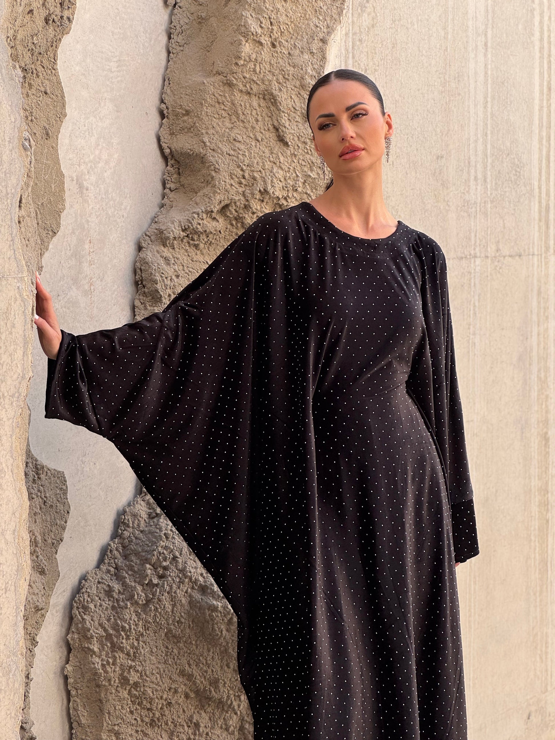 Crystals velvet kaftan in black - ROXO