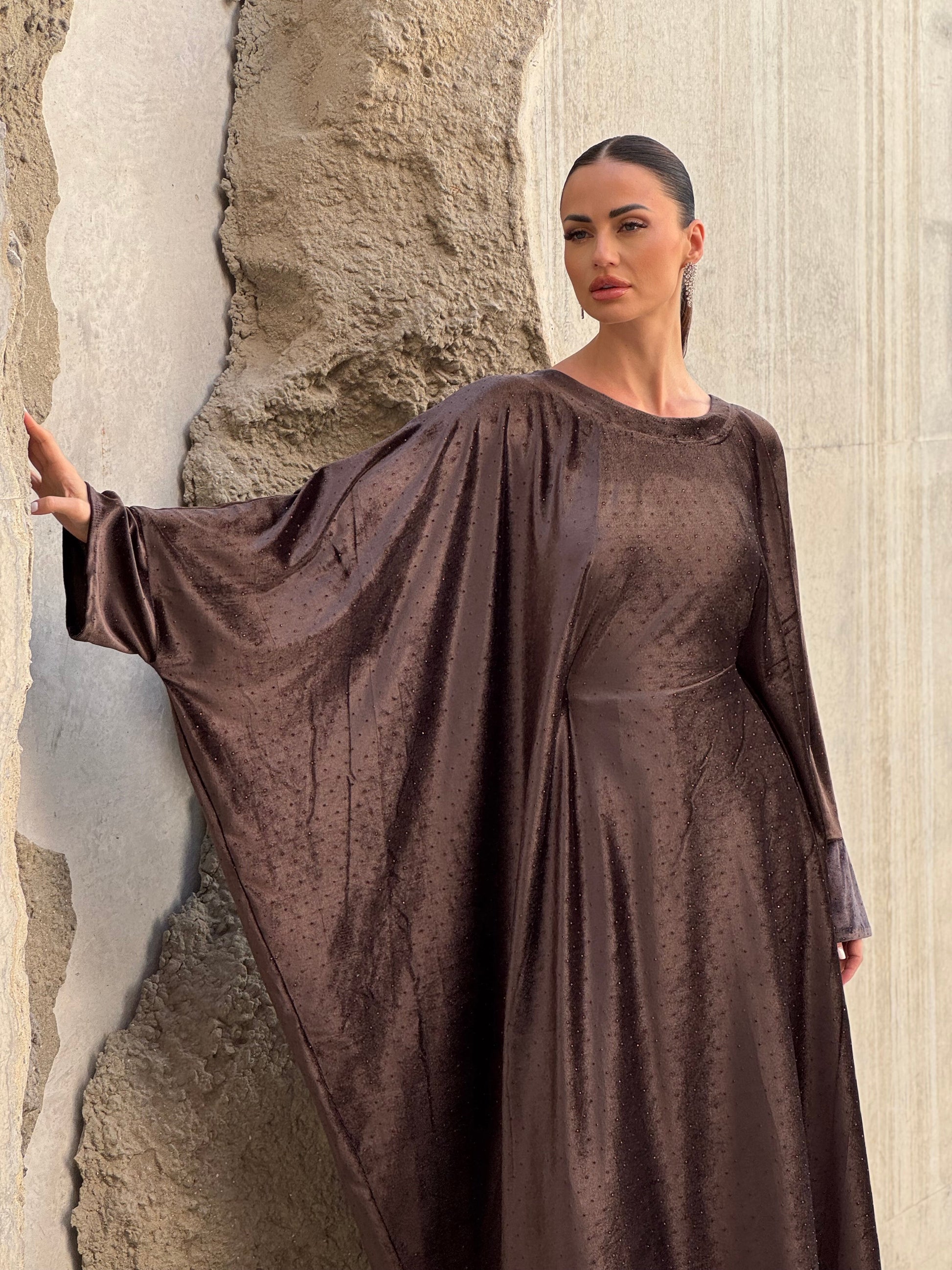 Crystals velvet kaftan in brown - ROXO