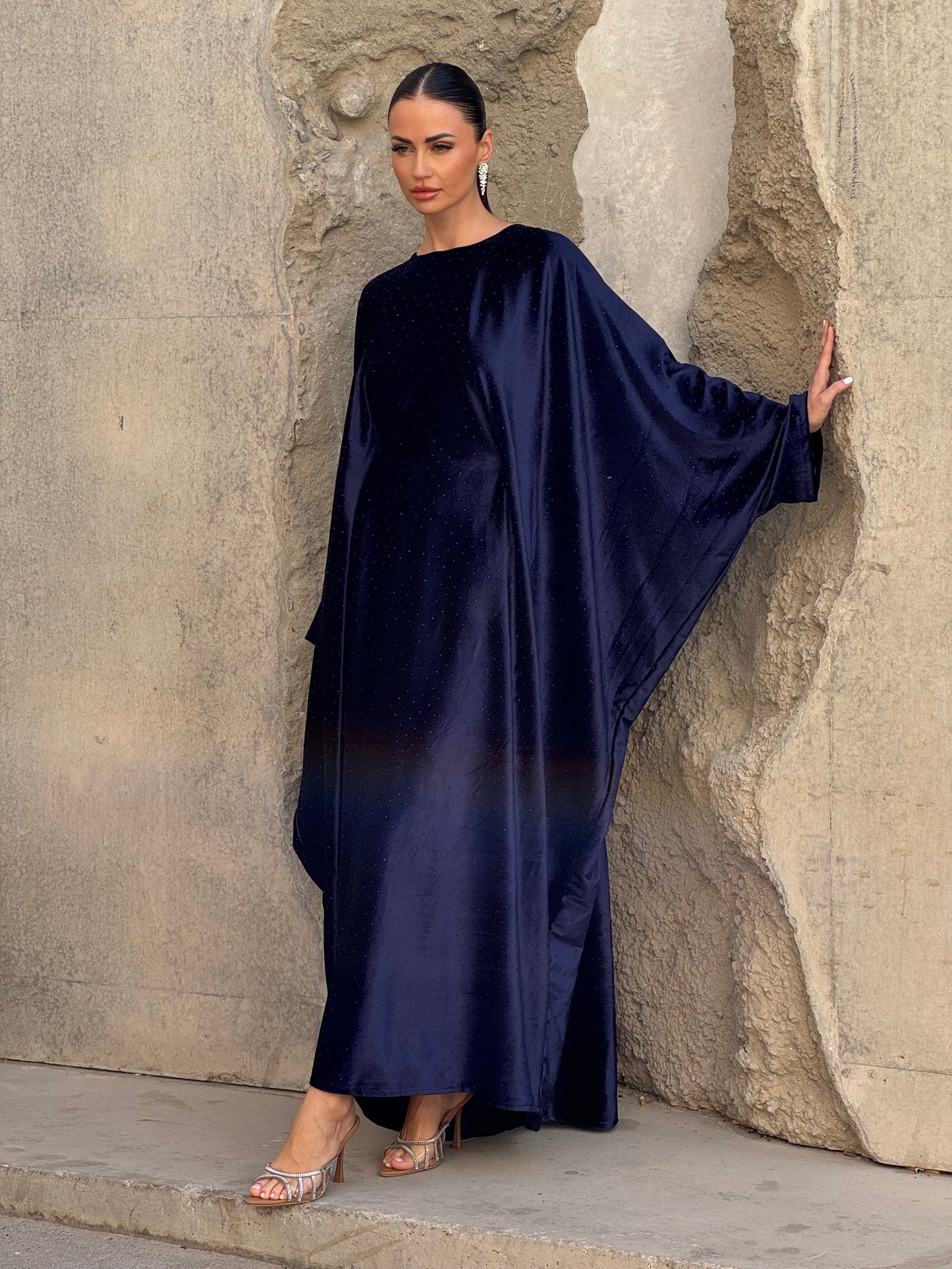 Crystals velvet kaftan in navy - ROXO