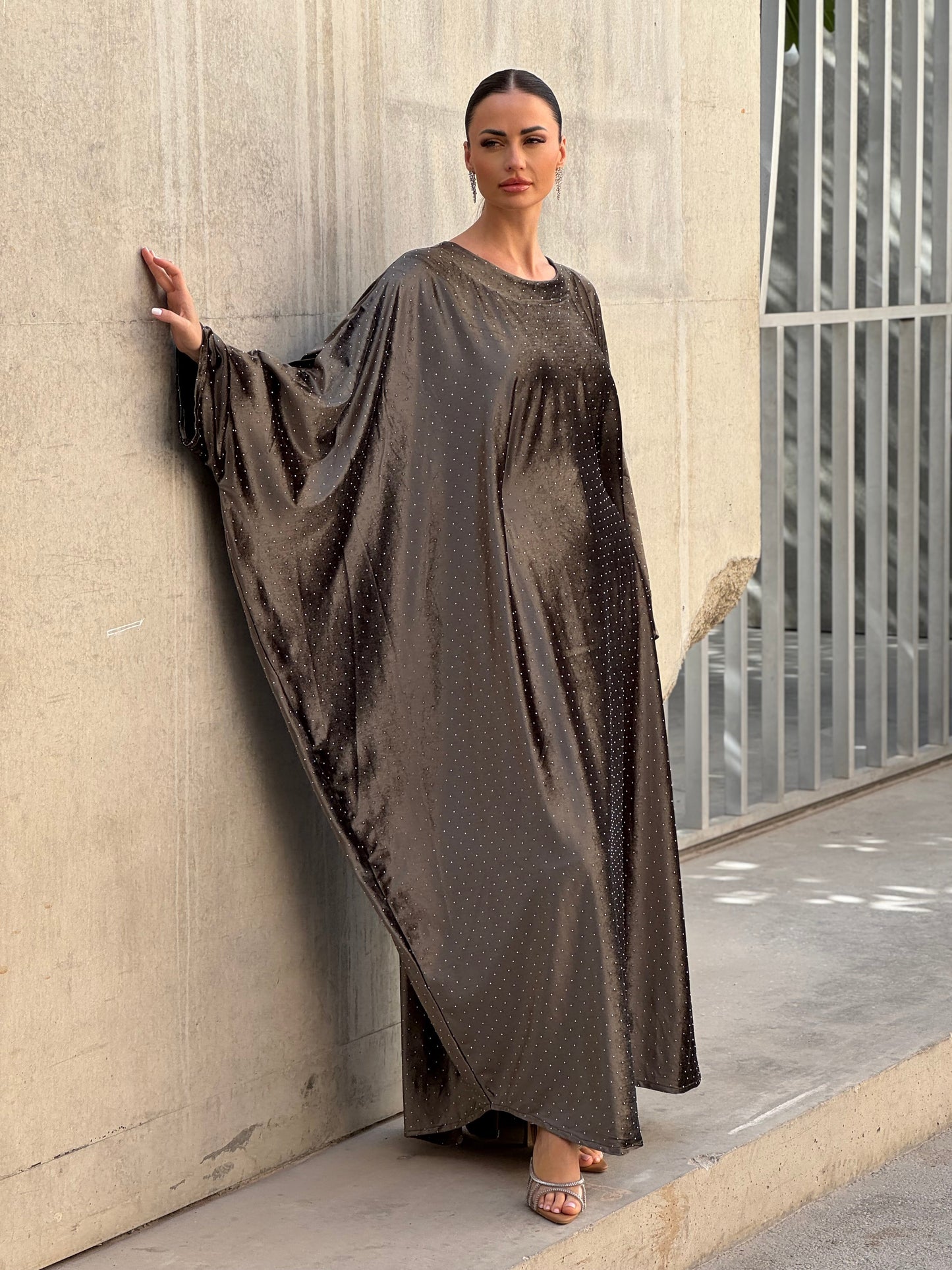 Crystals velvet kaftan in olive green - ROXO