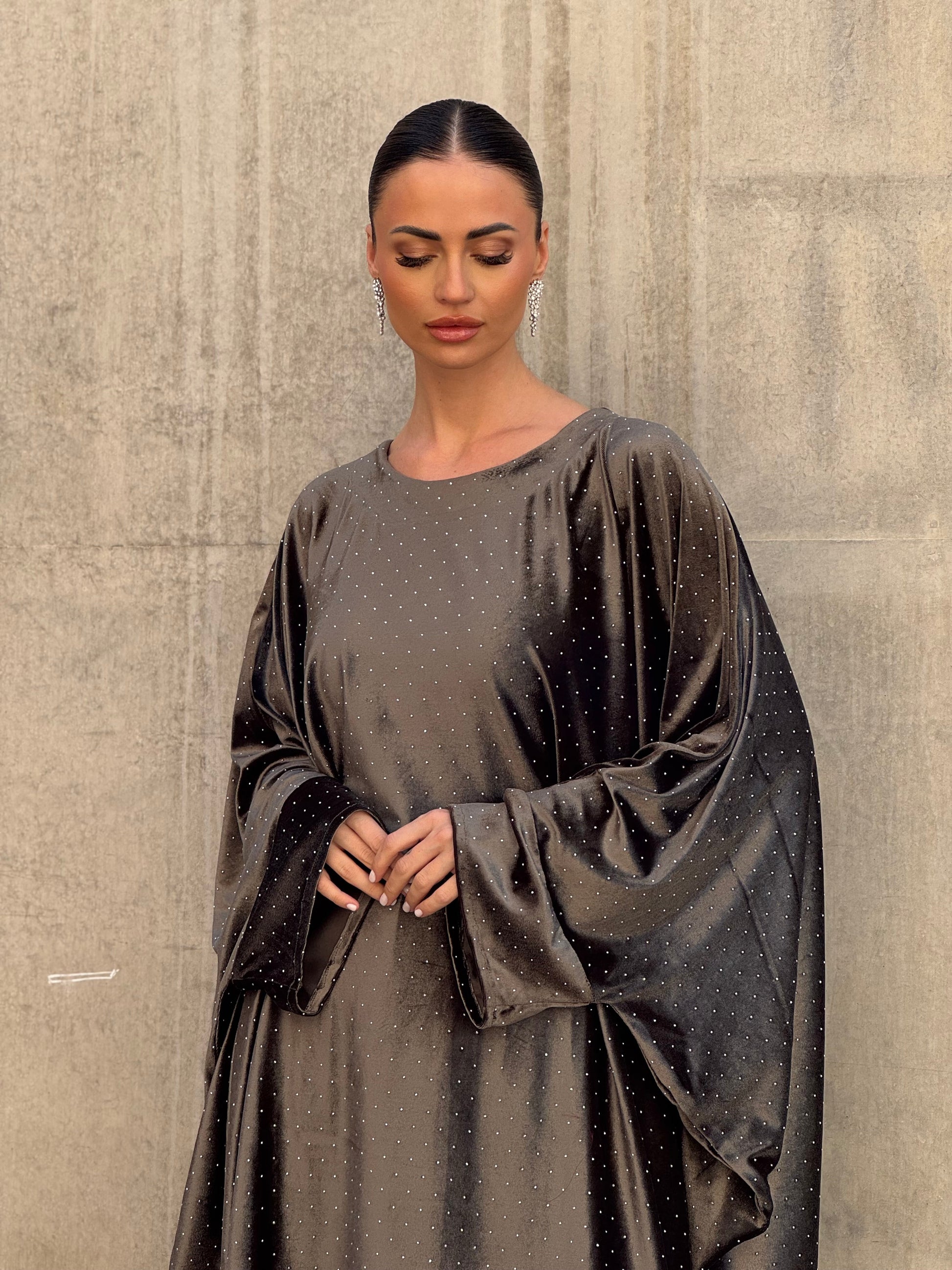 Crystals velvet kaftan in olive green - ROXO