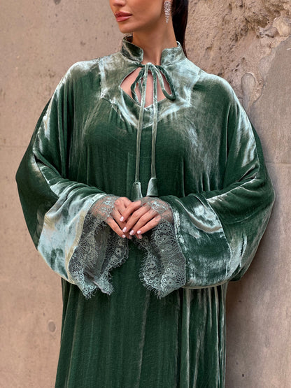 Dantel French Silk velvet kaftan in pistachio color - ROXO