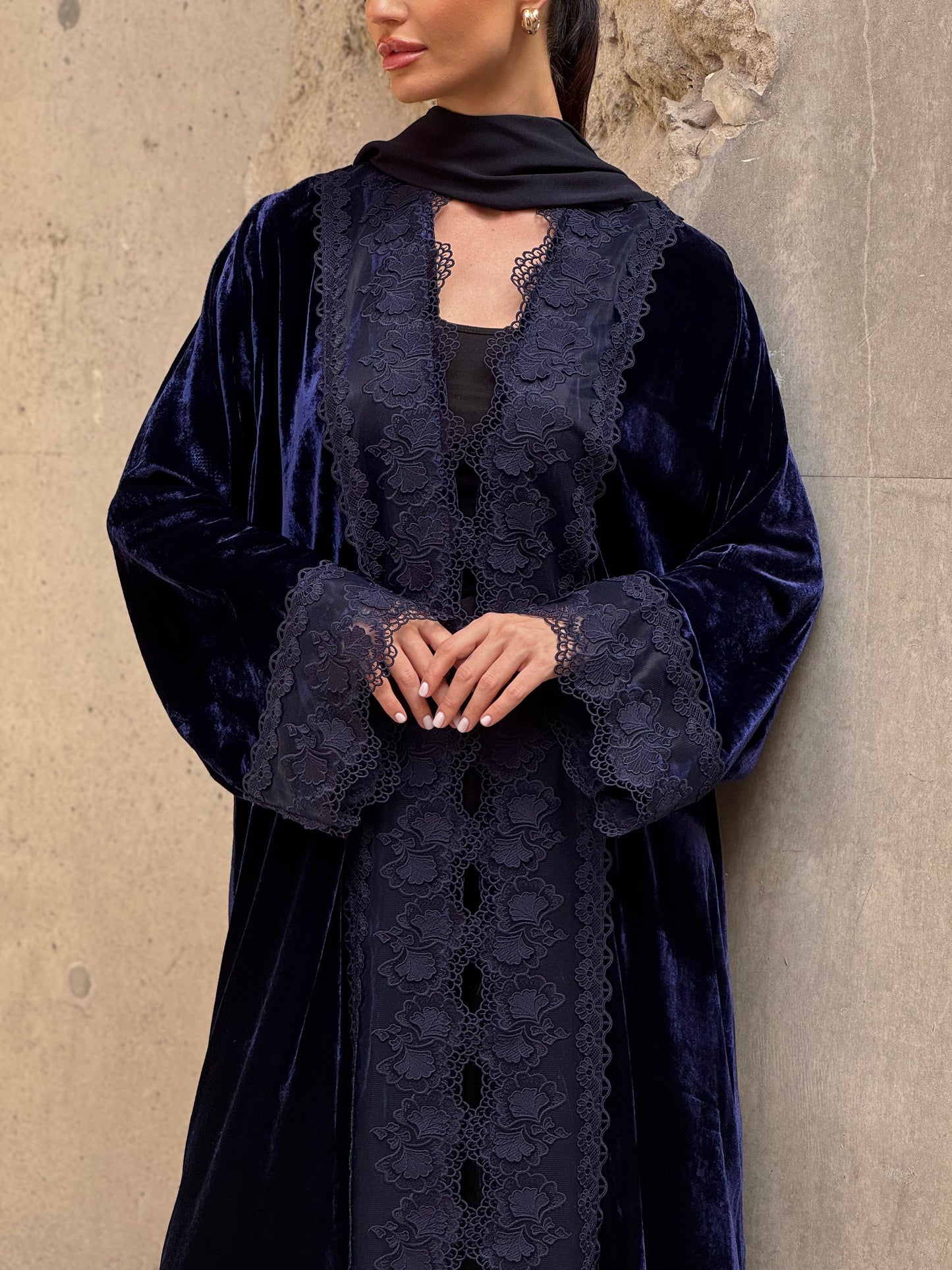 Navy Modern Dantel French Velvet Abaya - ROXO