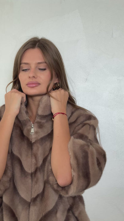 Cape jacket in faux fur