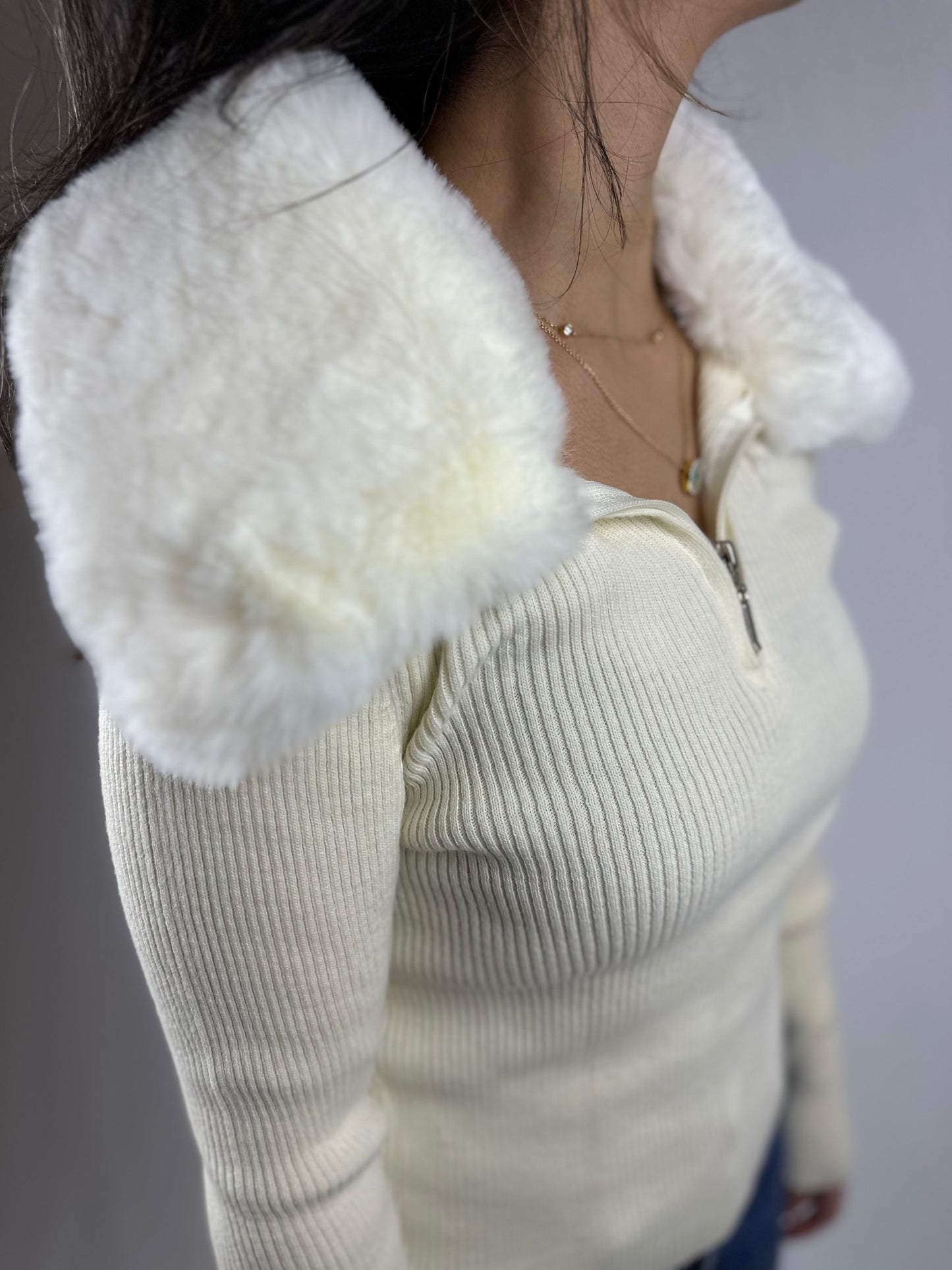 Fur neck sweater - Roxo